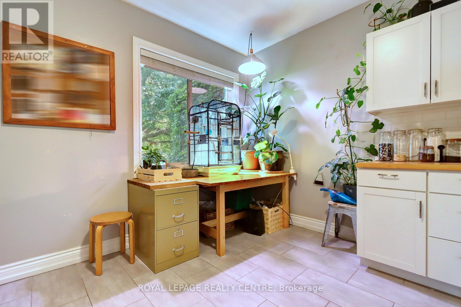 23 Wyndham Street, Toronto, Ontario  M6K 1R8 - Photo 13 - C12399244
