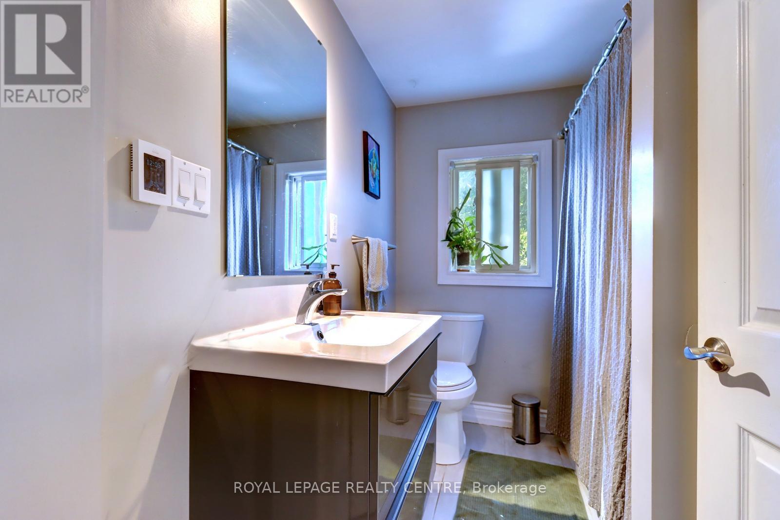 23 Wyndham Street, Toronto, Ontario  M6K 1R8 - Photo 14 - C12399244