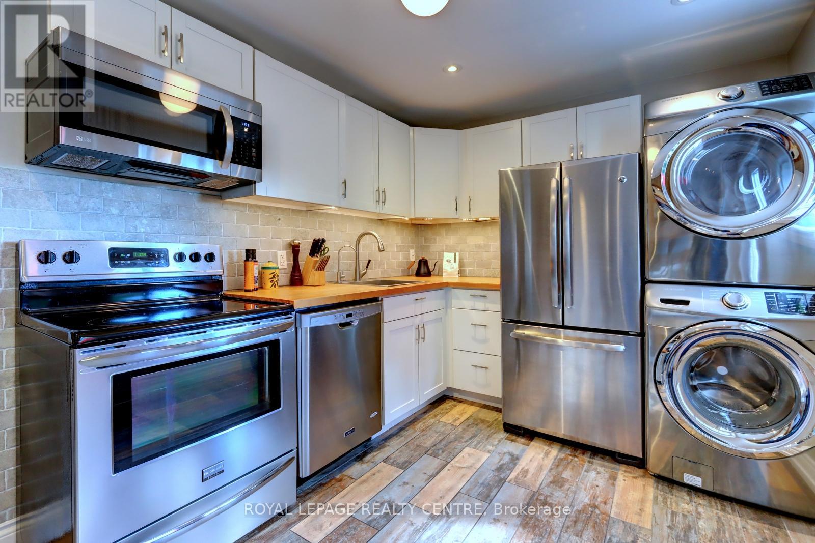 23 Wyndham Street, Toronto, Ontario  M6K 1R8 - Photo 17 - C12399244