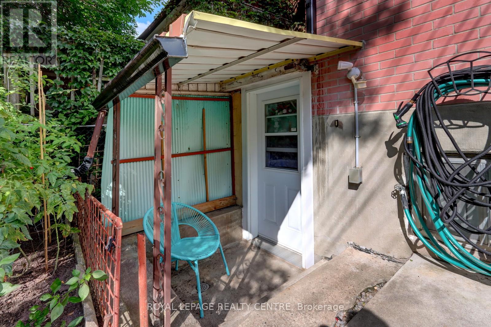 23 Wyndham Street, Toronto, Ontario  M6K 1R8 - Photo 29 - C12399244
