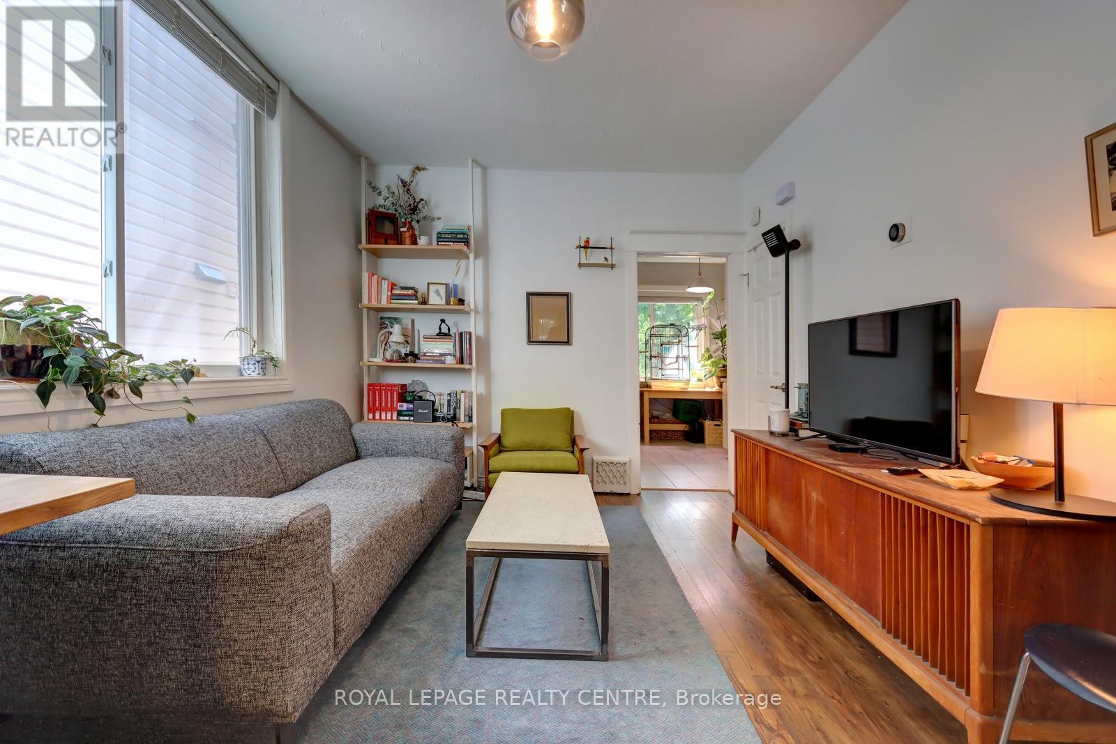 23 Wyndham Street, Toronto, Ontario  M6K 1R8 - Photo 7 - C12399244