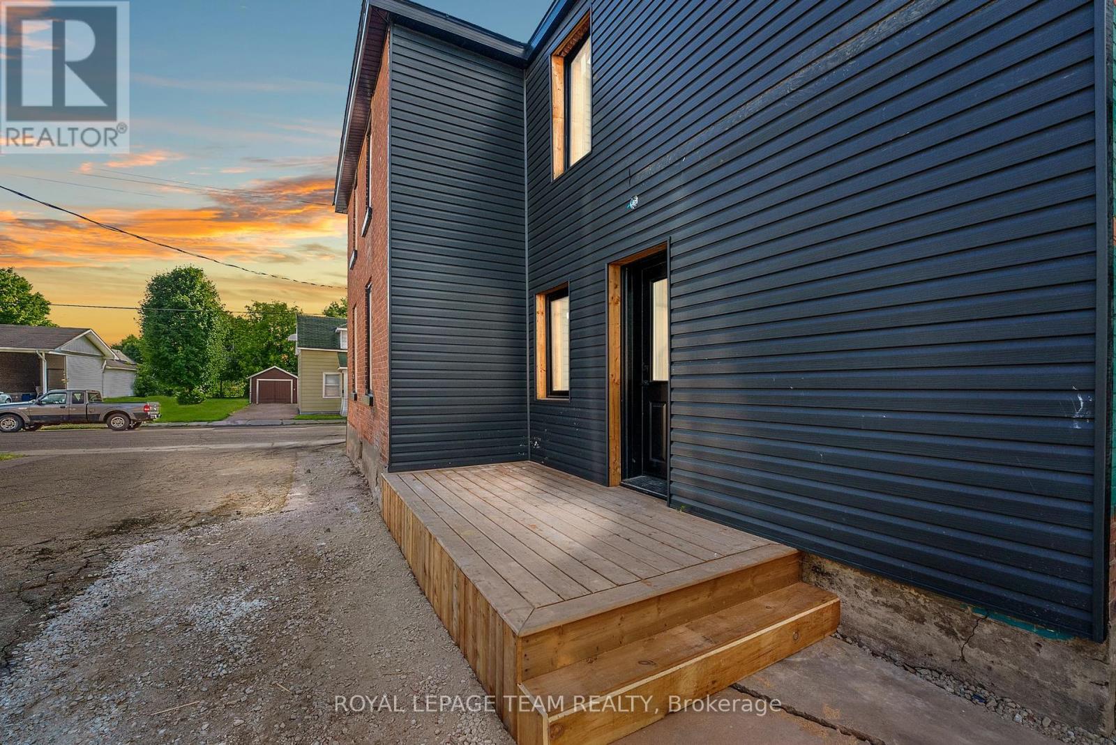 47 Bonnechere Street N, Renfrew, Ontario  K7V 1Y8 - Photo 23 - X12399235