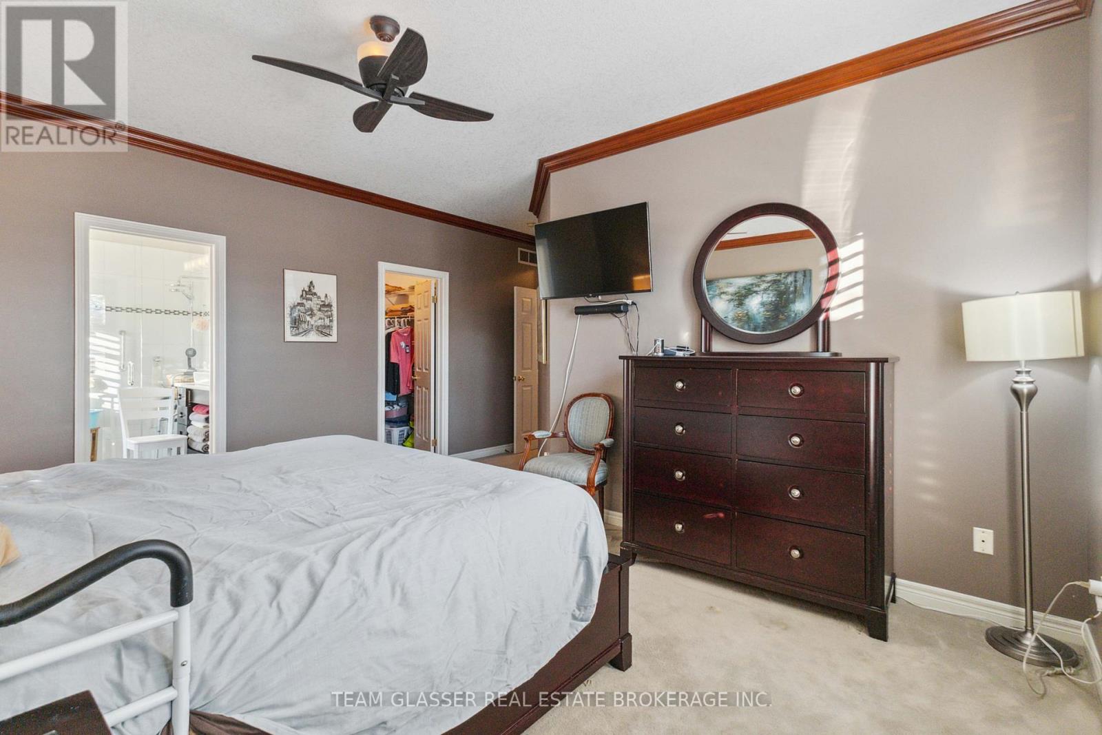 38 Butternut Grove, London South, Ontario  N6K 4J4 - Photo 21 - X12399347