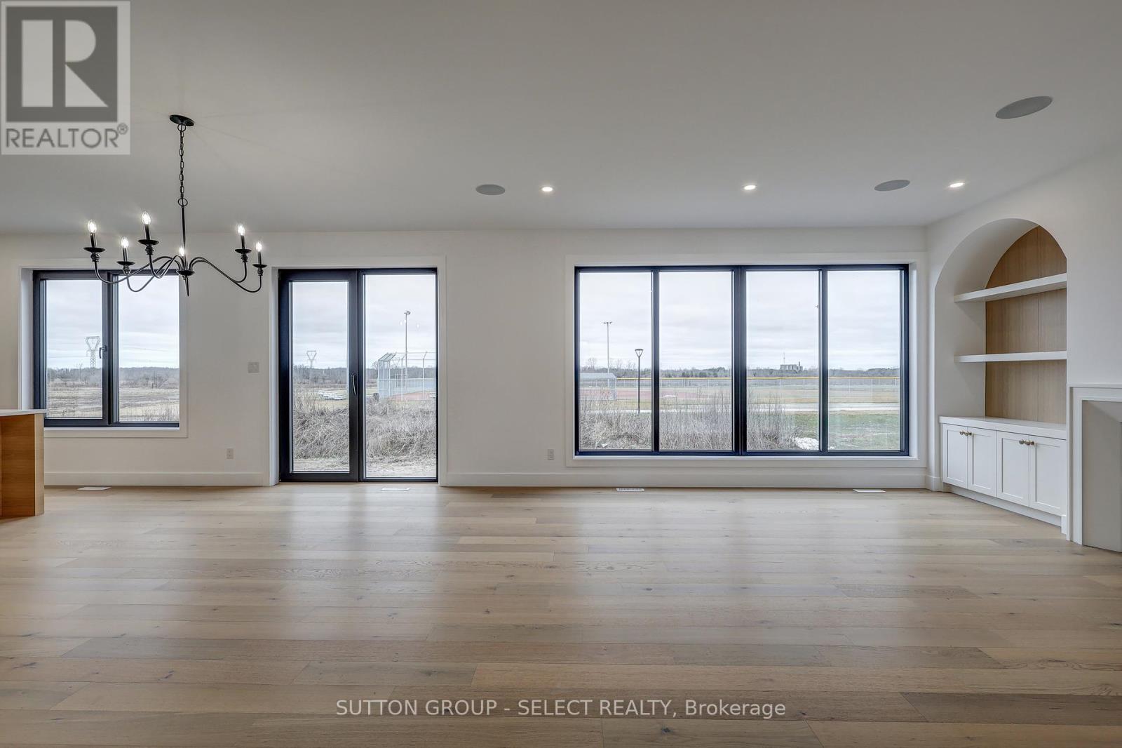 5 Sycamore Road, Southwold, Ontario  N5P 3T2 - Photo 13 - X12399402
