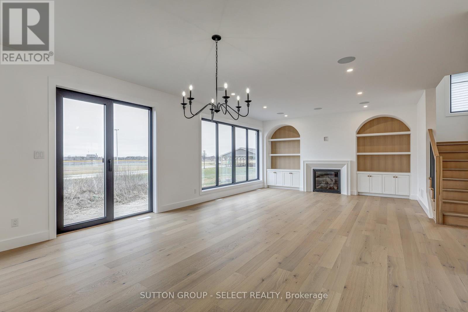 5 Sycamore Road, Southwold, Ontario  N5P 3T2 - Photo 14 - X12399402