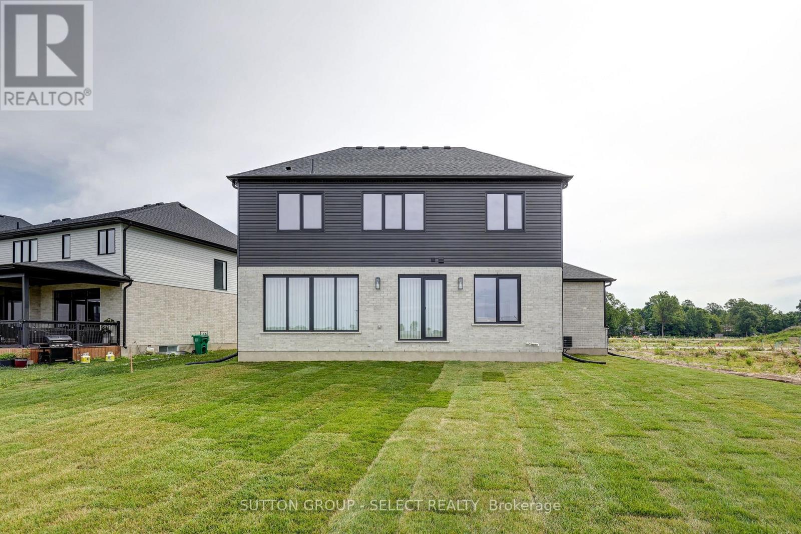 5 Sycamore Road, Southwold, Ontario  N5P 3T2 - Photo 41 - X12399402