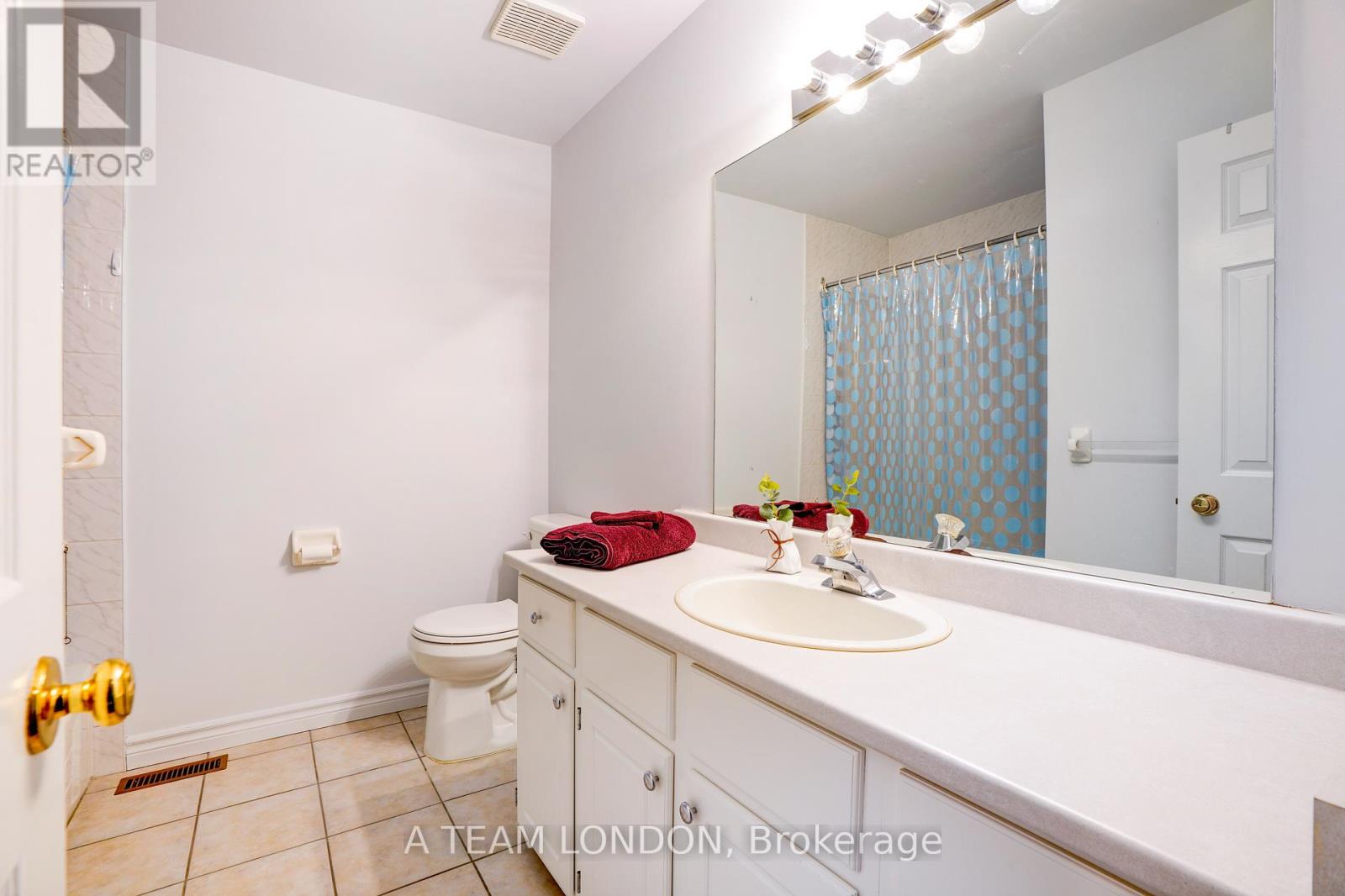 Lorem Ipsum Dolor Sit Amet, London North, Ontario  N6C  - Photo 27 - DEMO28853601