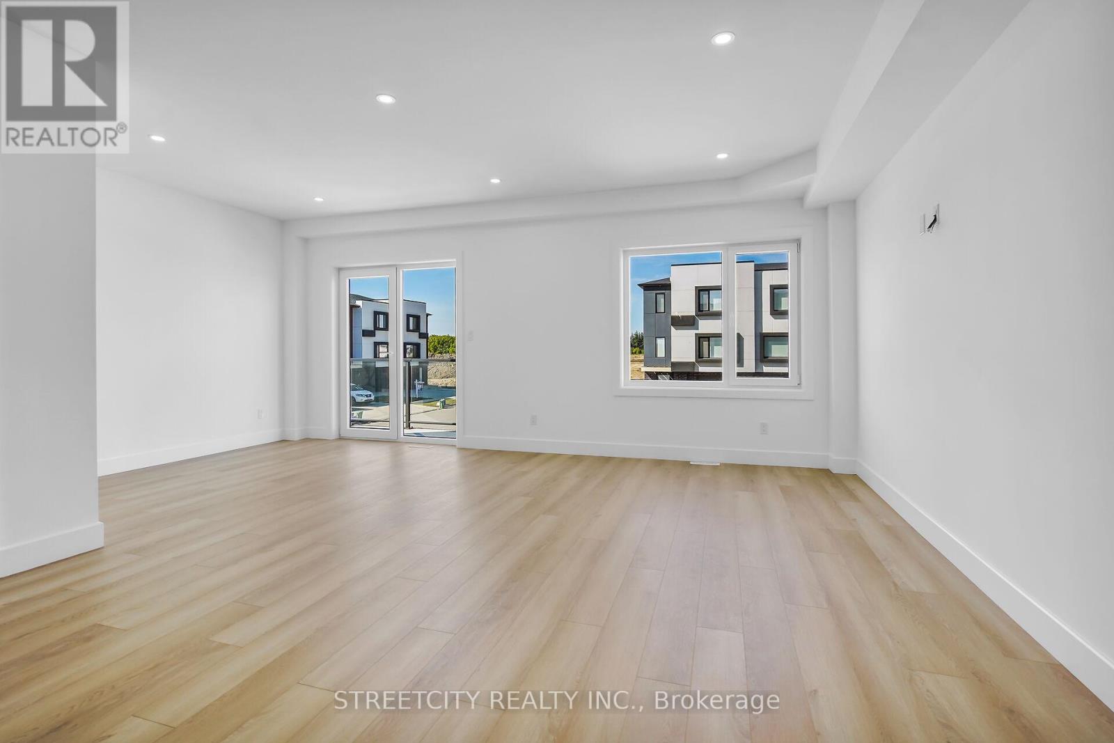 3550 Emily Carr Lane, London South, Ontario  N6L 0H8 - Photo 14 - X12399483