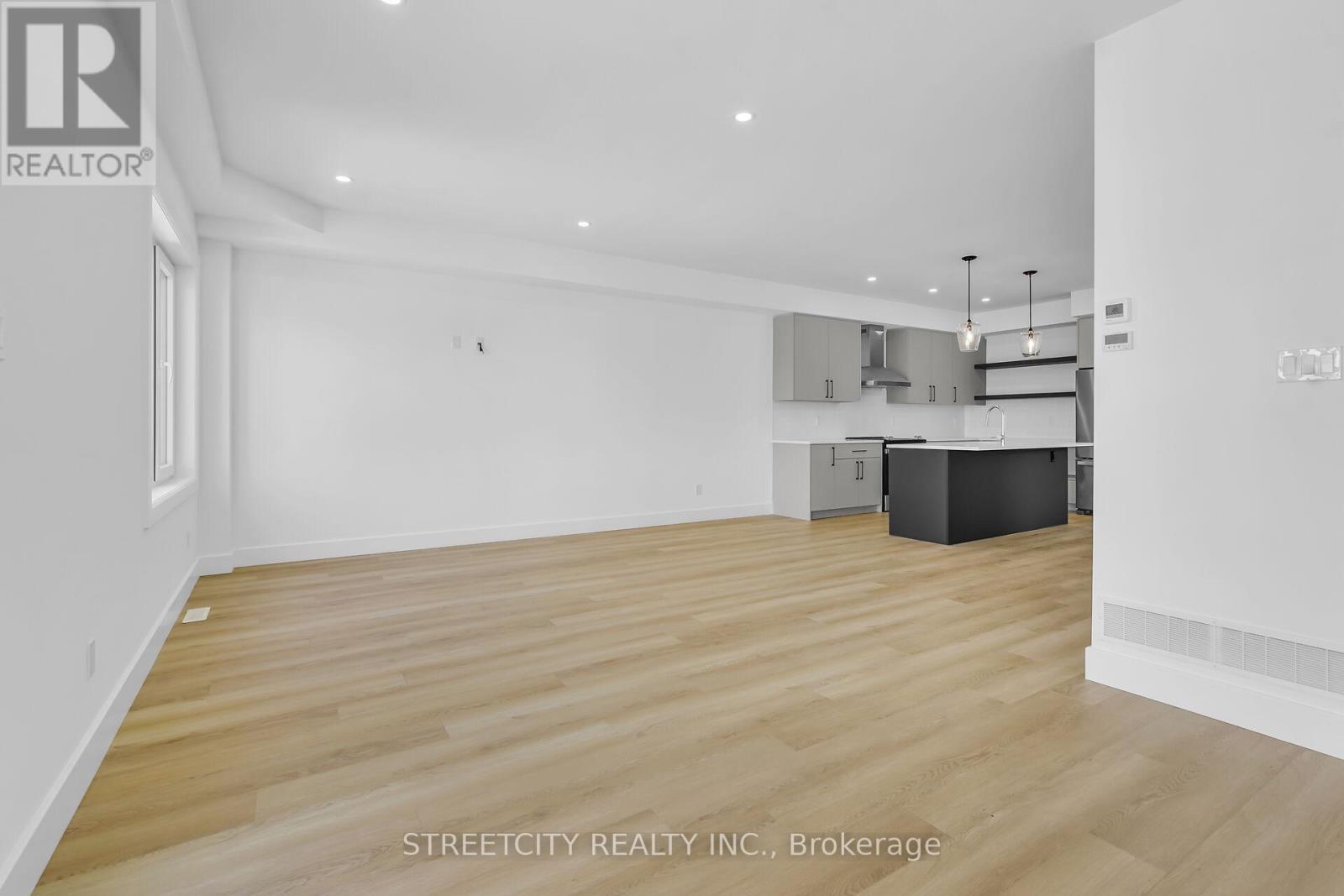 3550 Emily Carr Lane, London South, Ontario  N6L 0H8 - Photo 16 - X12399483