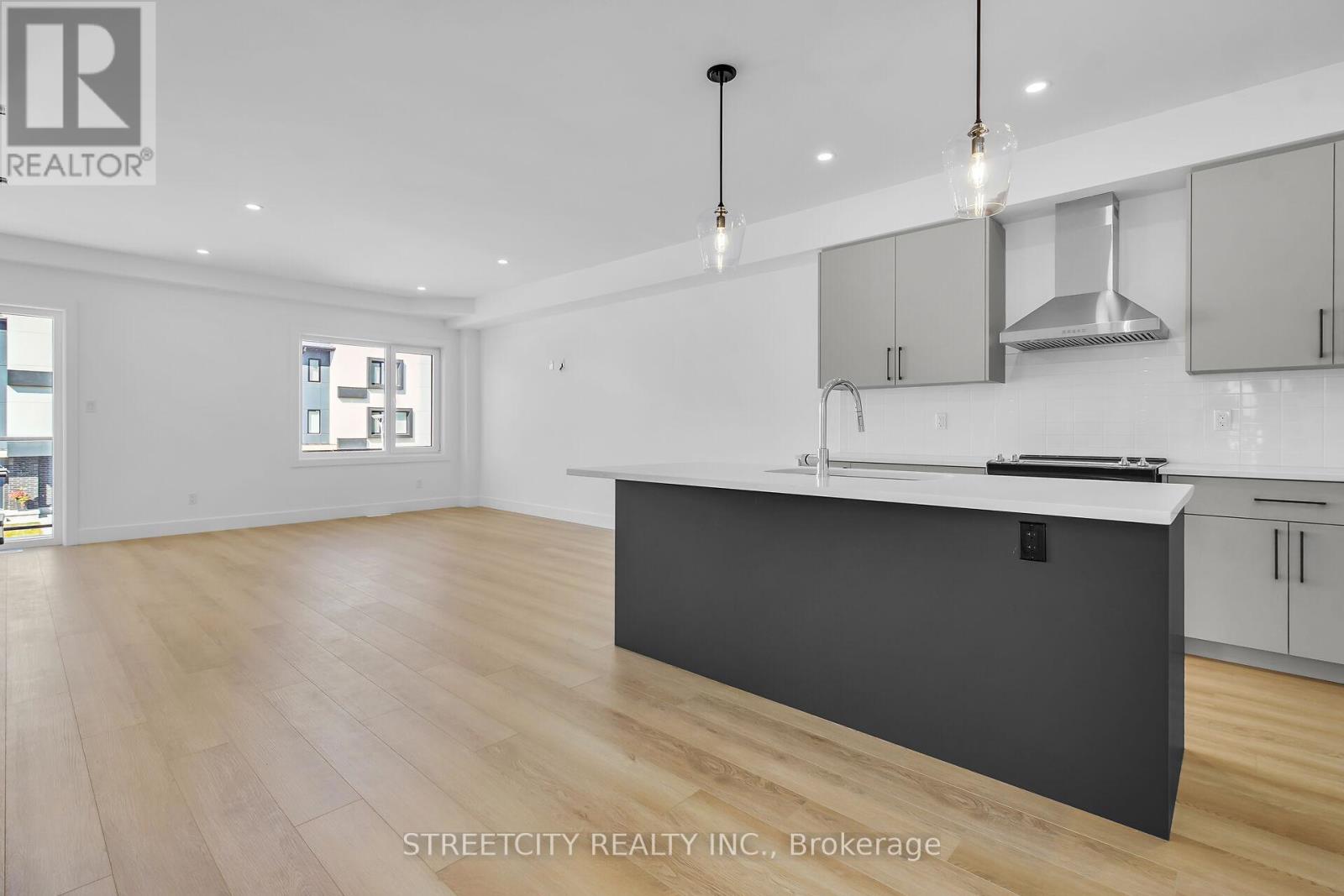3550 Emily Carr Lane, London South, Ontario  N6L 0H8 - Photo 8 - X12399483