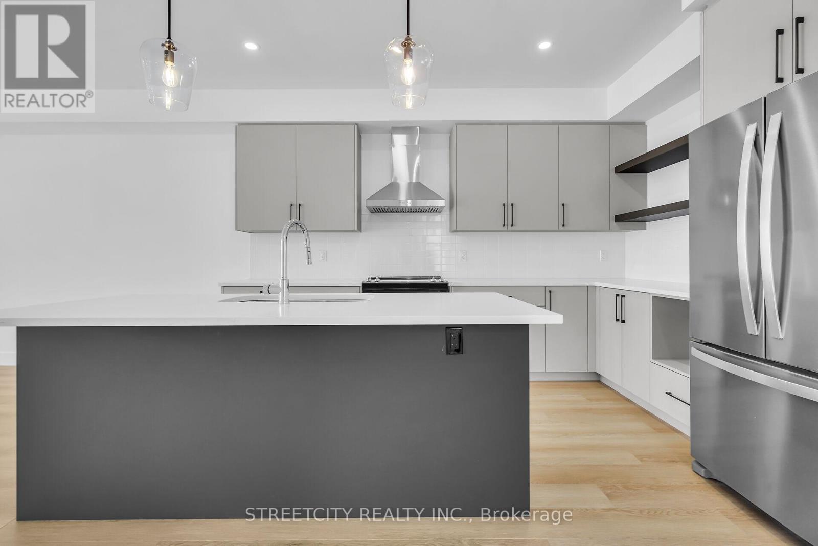 3550 Emily Carr Lane, London South, Ontario  N6L 0H8 - Photo 9 - X12399483