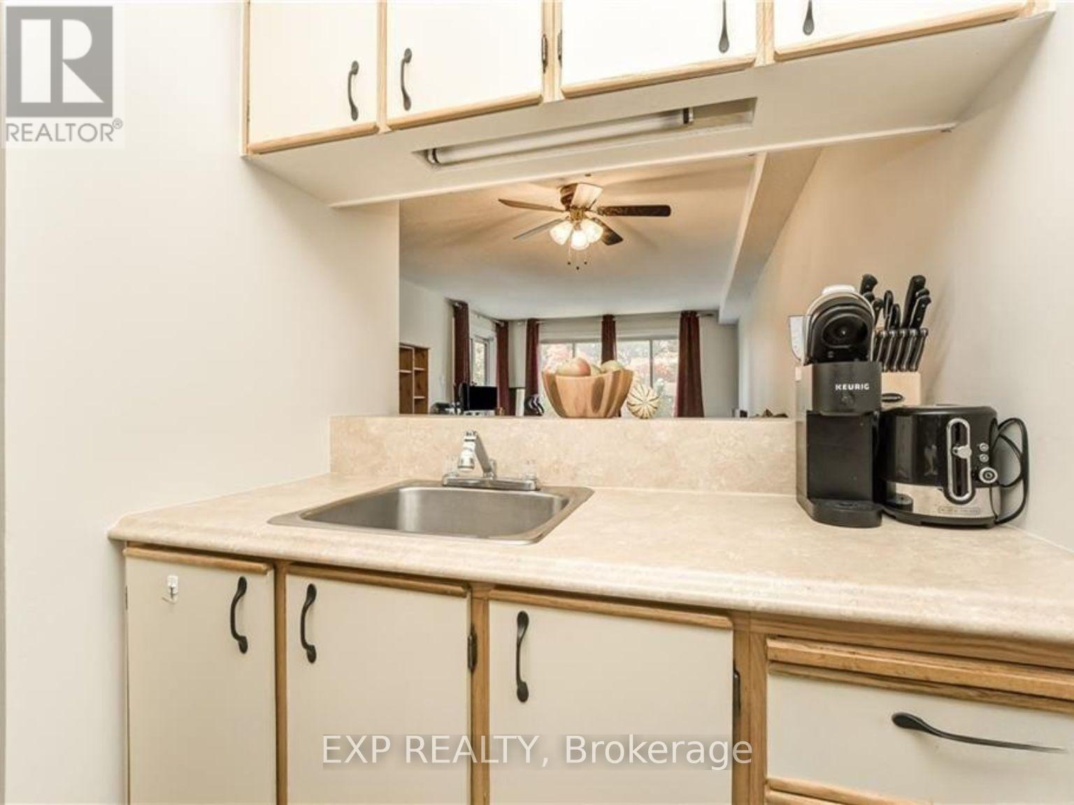 306 - 6376 Bilberry Drive, Ottawa, Ontario  K1C 4P6 - Photo 7 - X12399366
