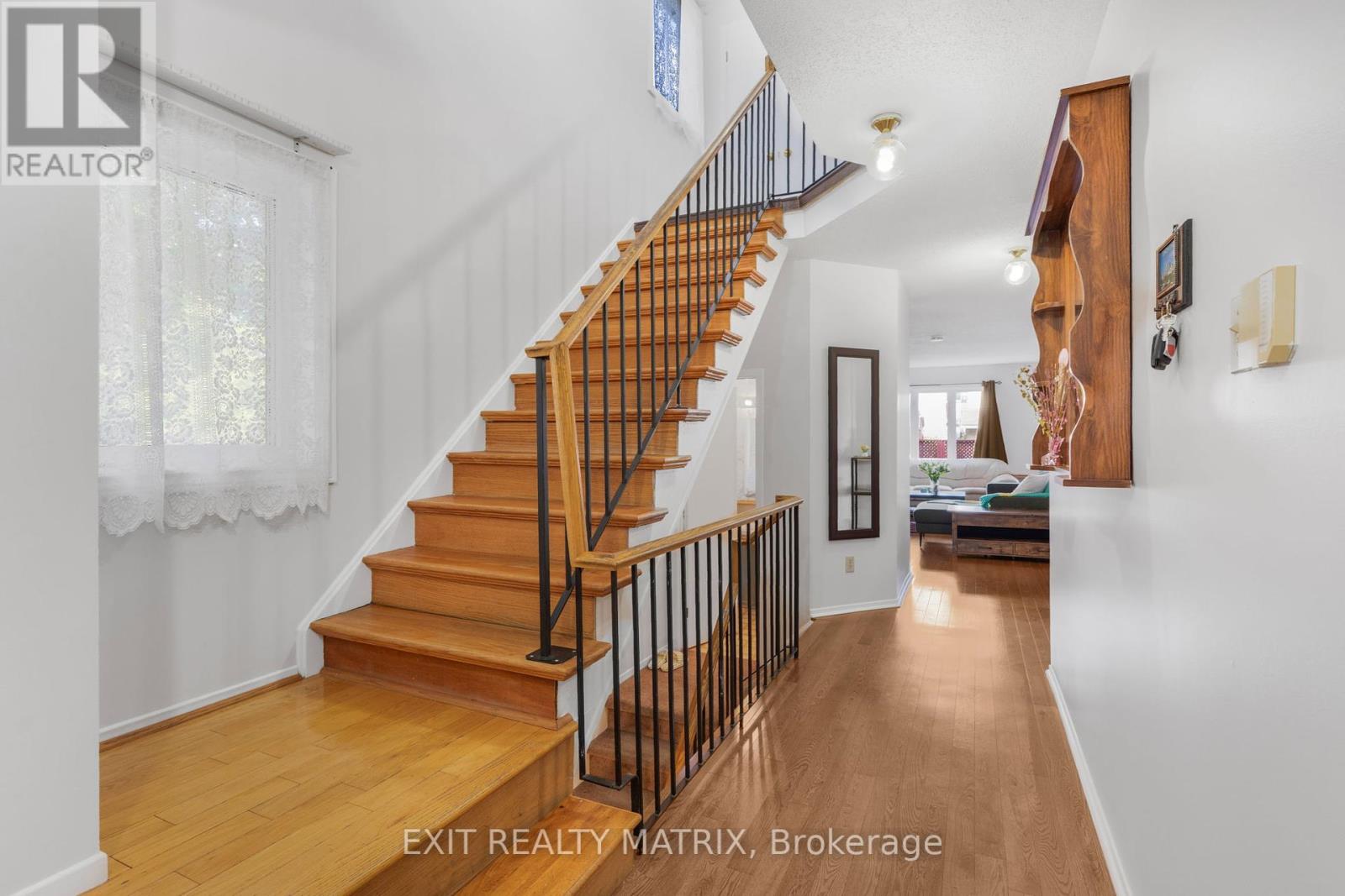 Property at 26 - 42 OAKHAVEN PRIVATE image 5