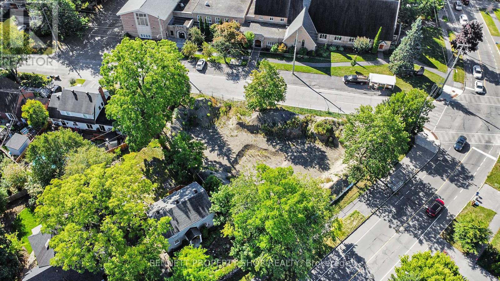 257 Cunningham Avenue, Ottawa, Ontario  K1L 7Z7 - Photo 14 - X12399441