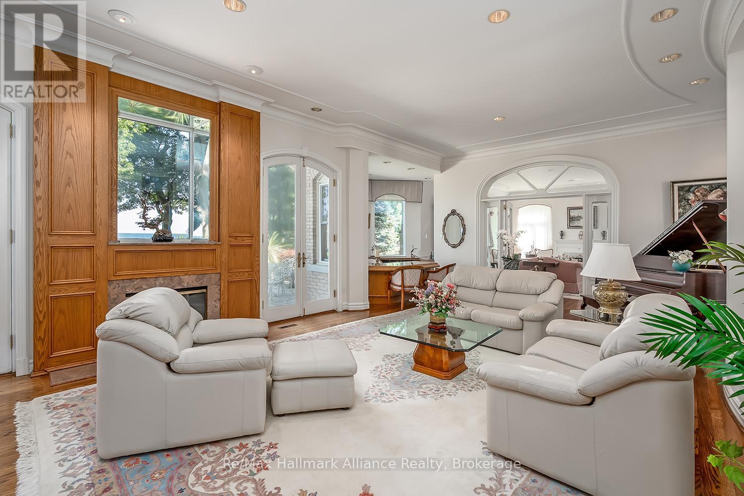 49 Cox Drive, Oakville, Ontario  L6J 4P8 - Photo 17 - W12399312
