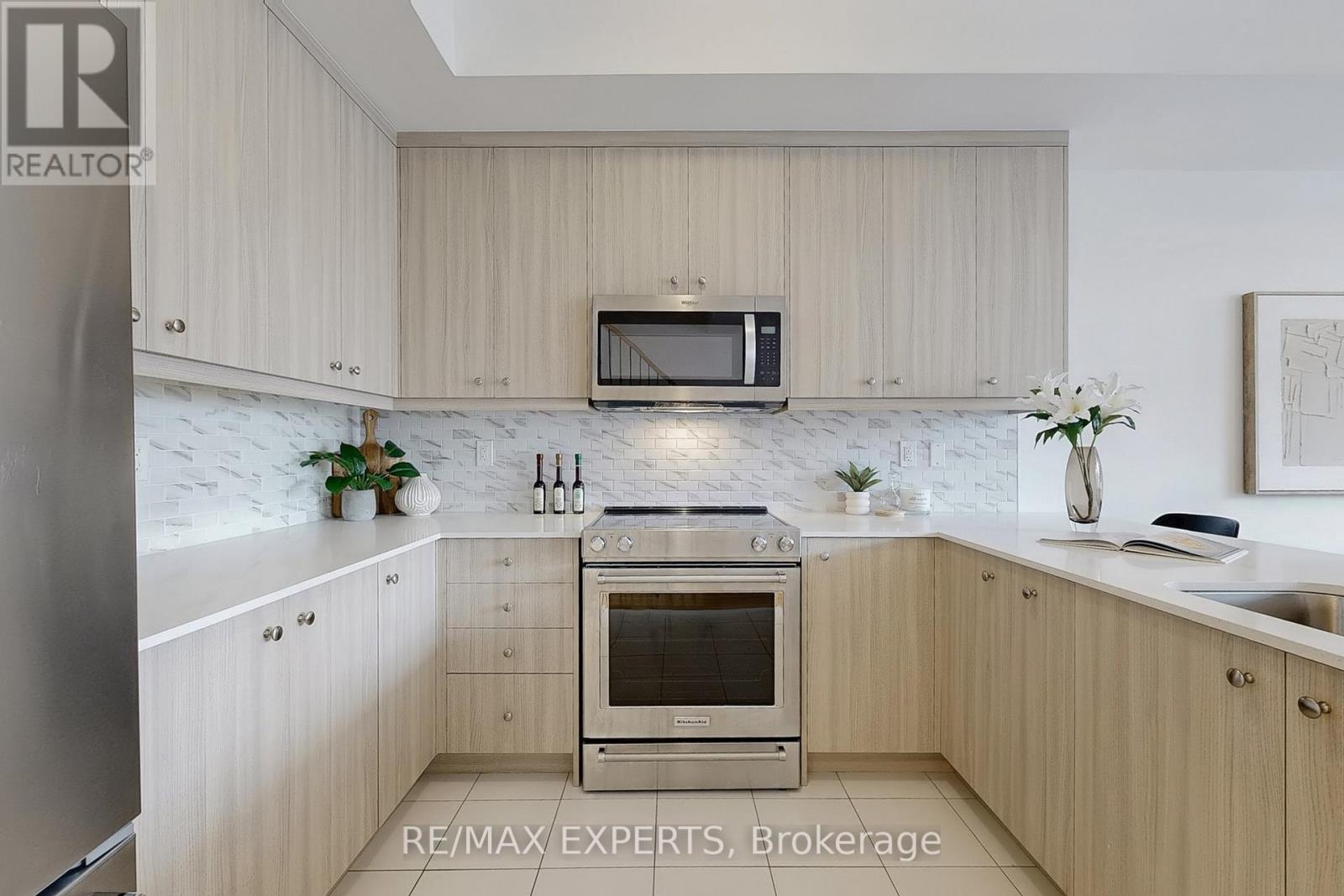 5 - 8 Church Street, Vaughan, Ontario  L6A 3Z3 - Photo 11 - N12399256