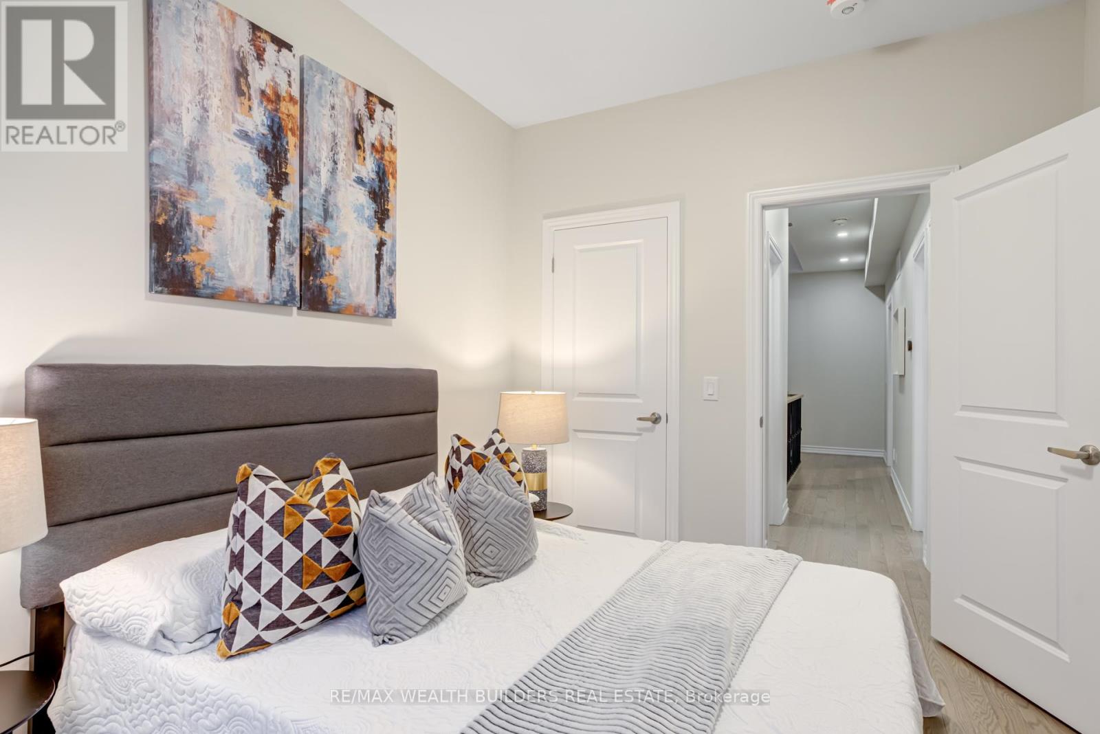 31 William Shearn Crescent, Markham, Ontario  L6C 3J3 - Photo 32 - N12399311
