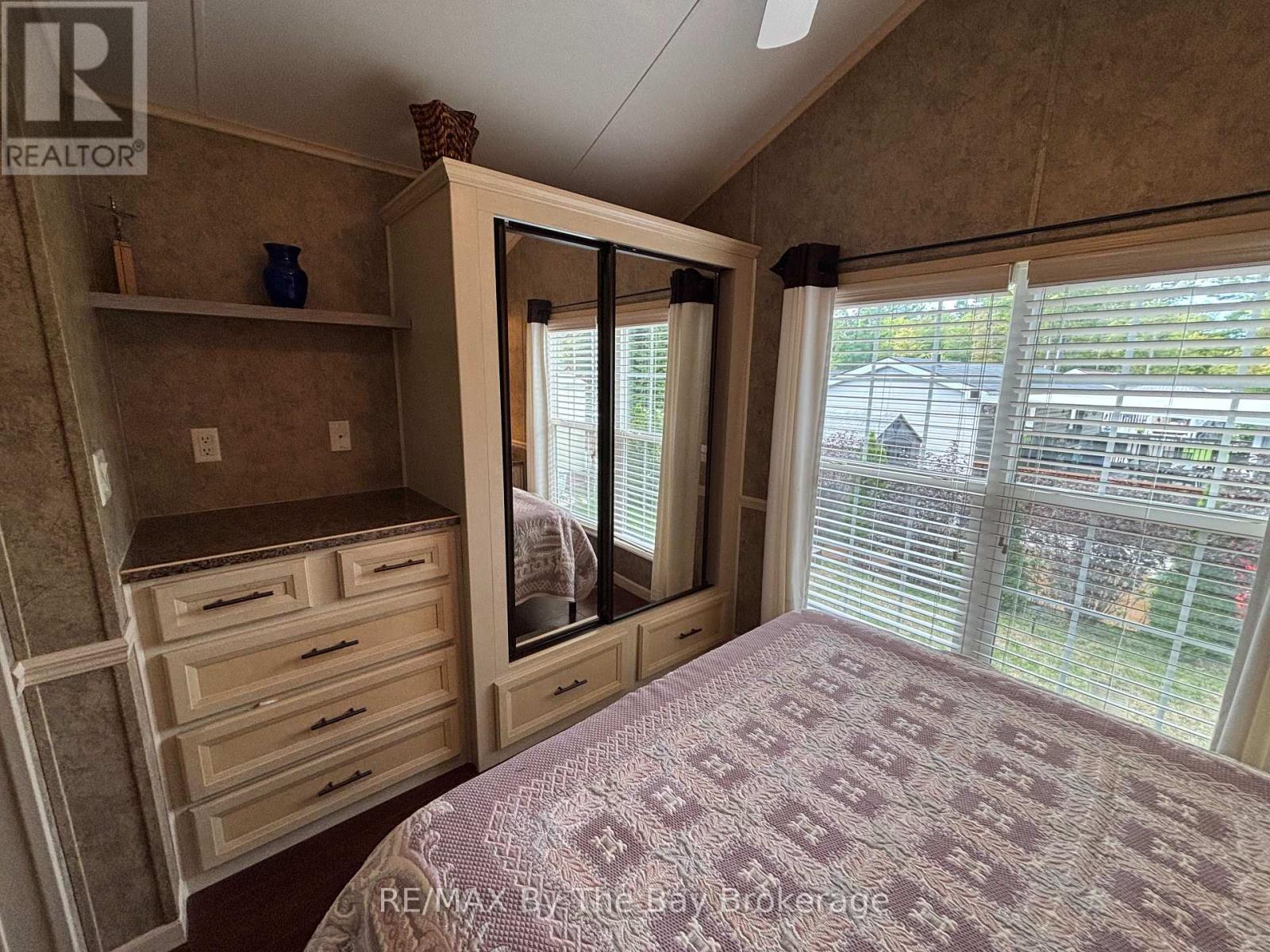 10 White Pines Trail, Wasaga Beach, Ontario  L9Z 1X7 - Photo 26 - S12399457