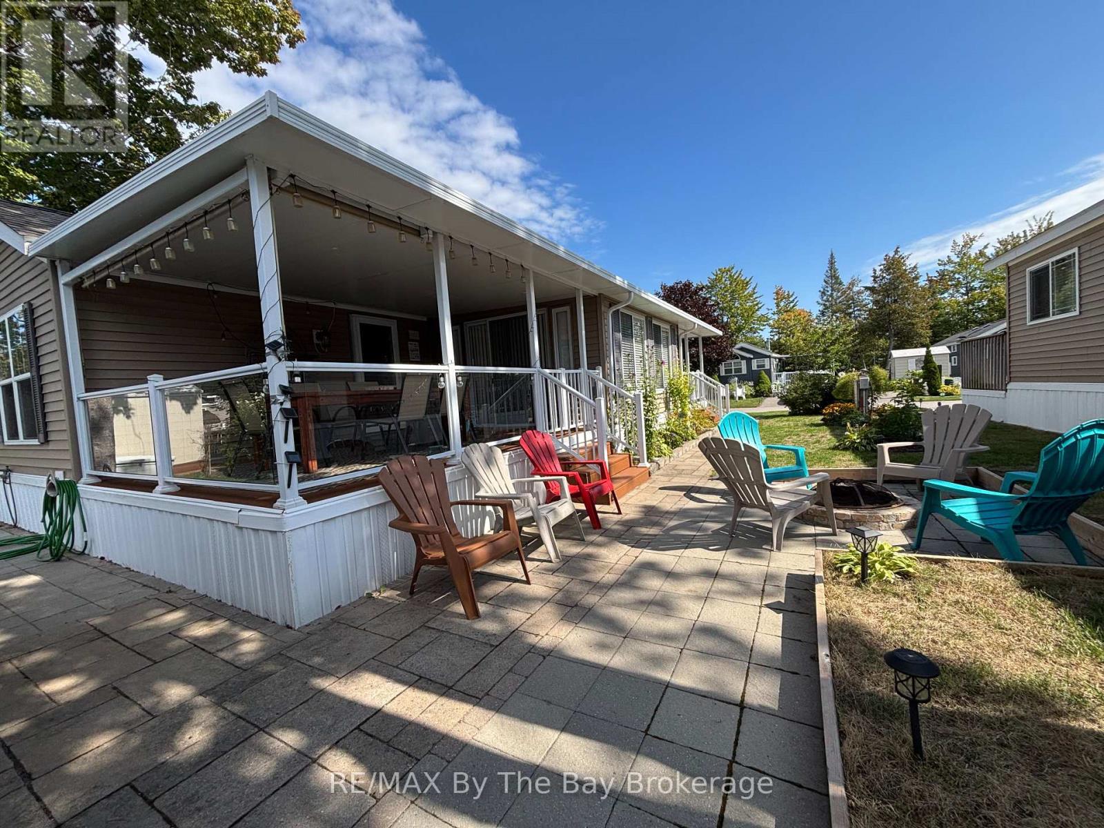 10 White Pines Trail, Wasaga Beach, Ontario  L9Z 1X7 - Photo 4 - S12399457