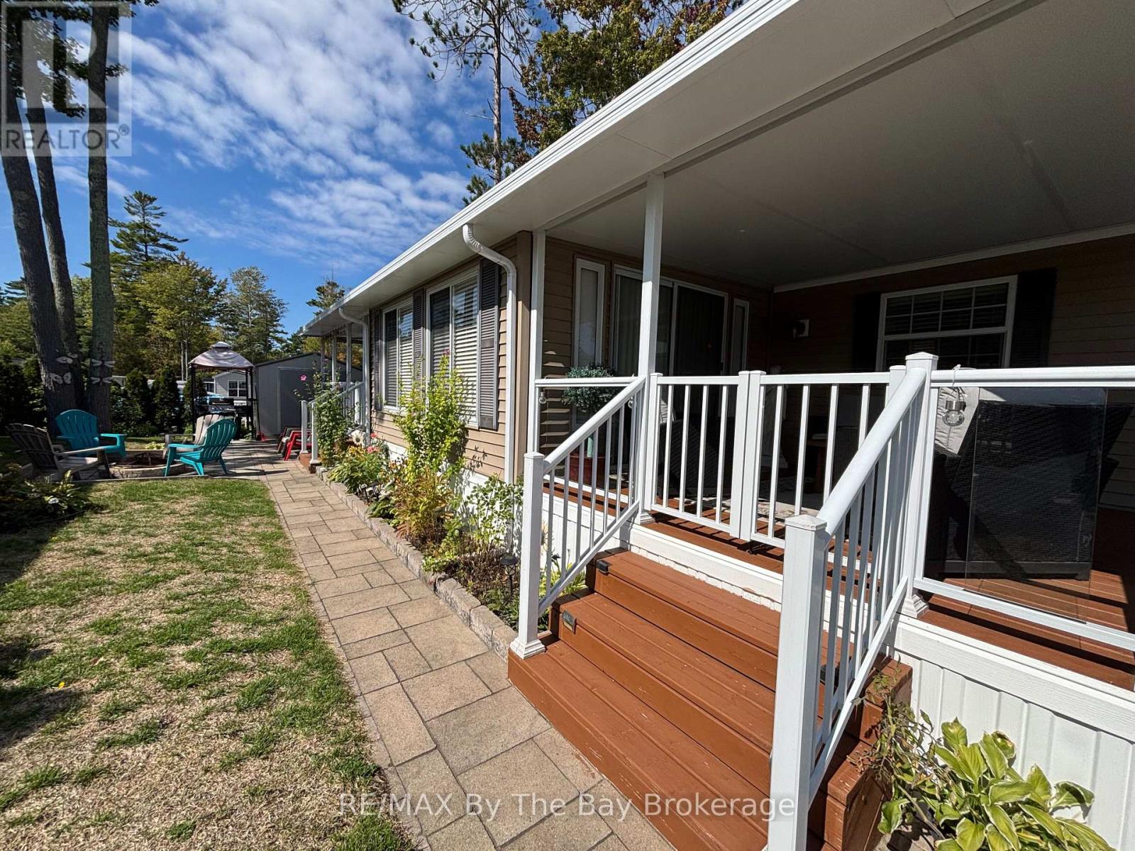 10 White Pines Trail, Wasaga Beach, Ontario  L9Z 1X7 - Photo 7 - S12399457
