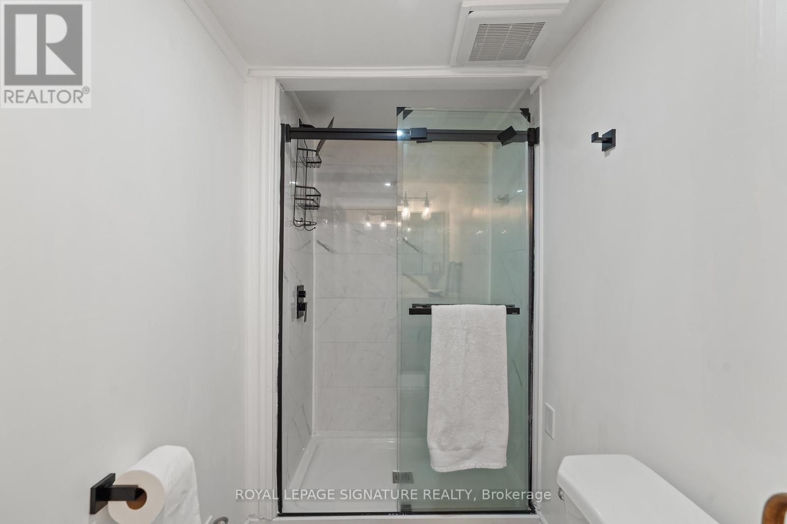 45 Robern Avenue, Tiny, Ontario  L0L 2J0 - Photo 16 - S12399261