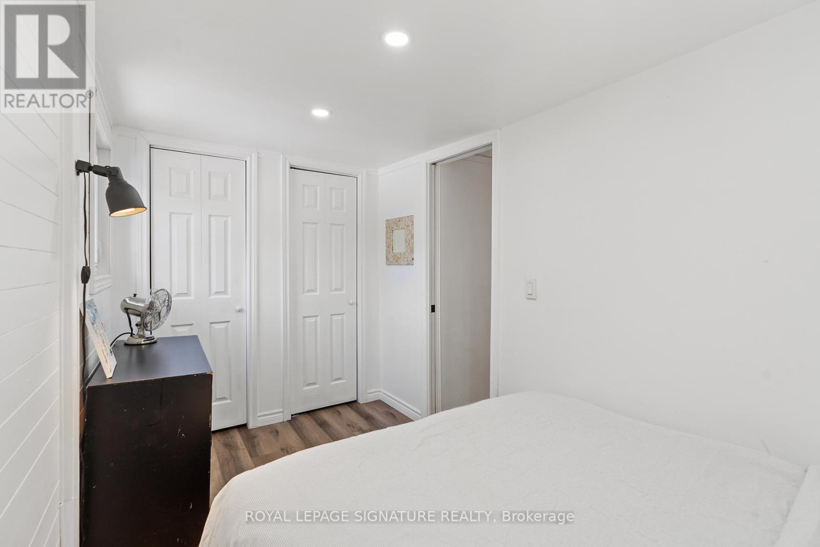 45 Robern Avenue, Tiny, Ontario  L0L 2J0 - Photo 21 - S12399261