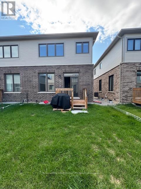65 Phoenix Boulevard, Barrie, Ontario  L9J 0P7 - Photo 17 - S12399283