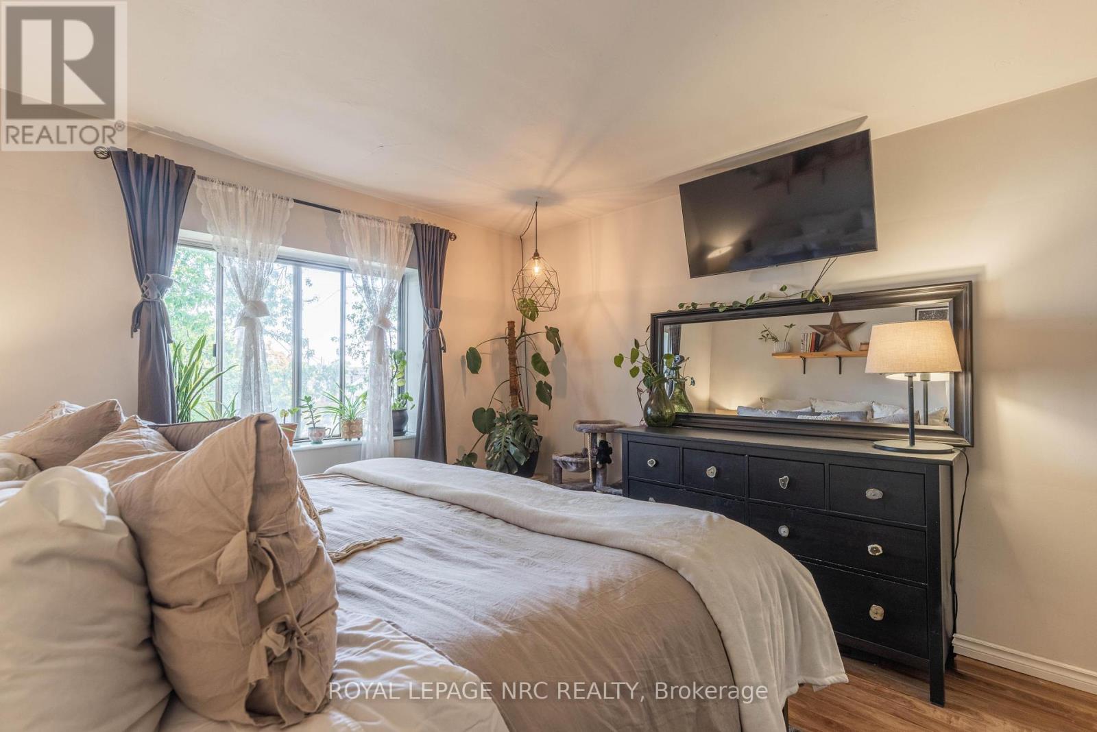 34 - 456 Carlton Street, St. Catharines, Ontario  L2M 4X1 - Photo 14 - X12399488