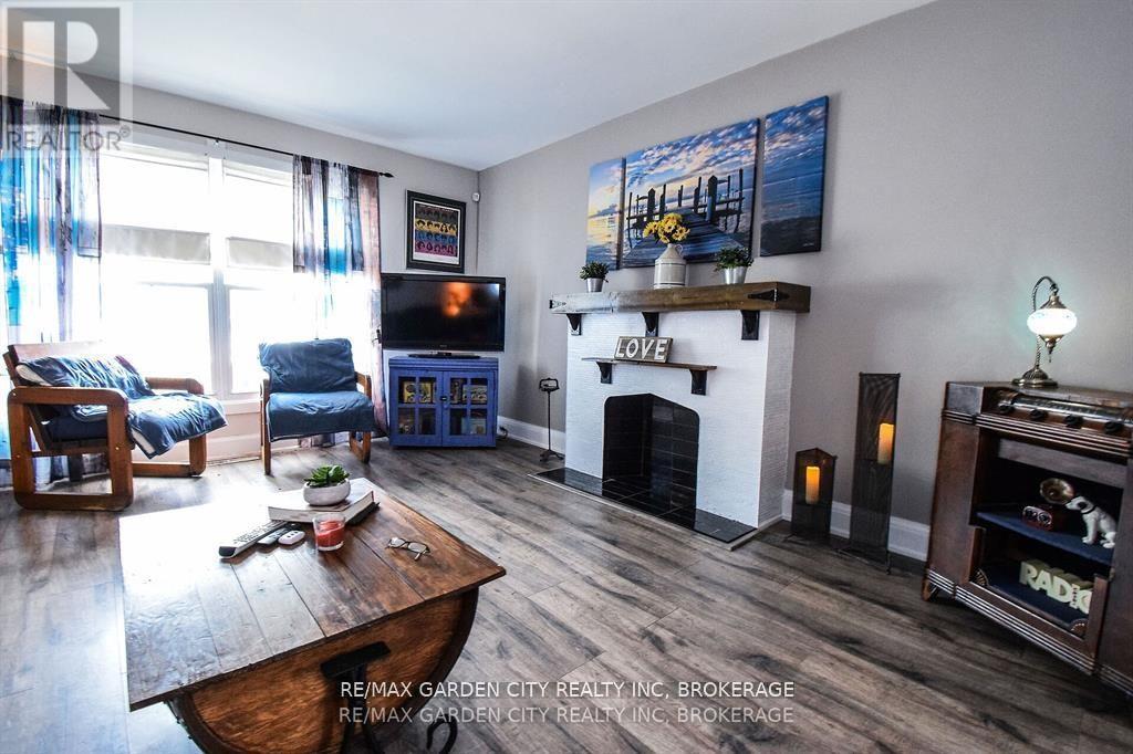 76 Beech Street, St. Catharines (Downtown), Ontario  L2R 2B7 - Photo 11 - X12399499