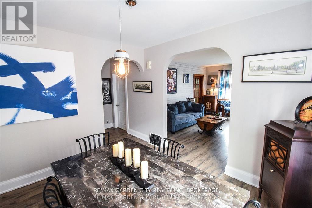 76 Beech Street, St. Catharines (Downtown), Ontario  L2R 2B7 - Photo 13 - X12399499