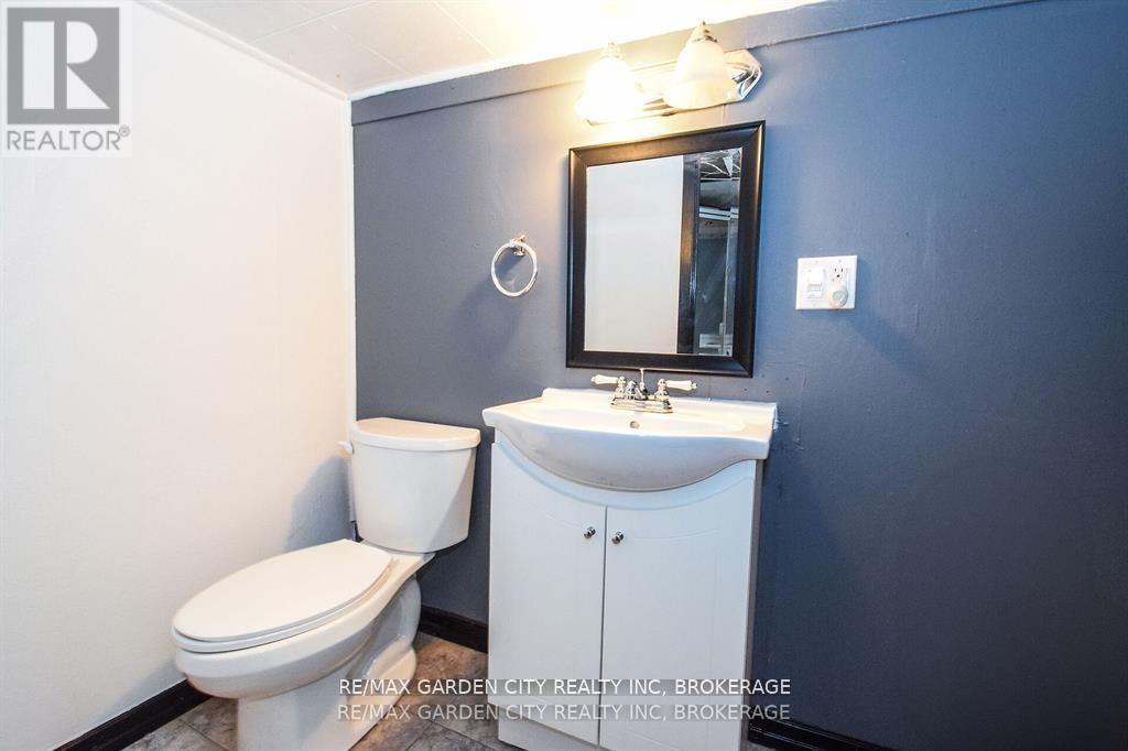 76 Beech Street, St. Catharines (Downtown), Ontario  L2R 2B7 - Photo 26 - X12399499