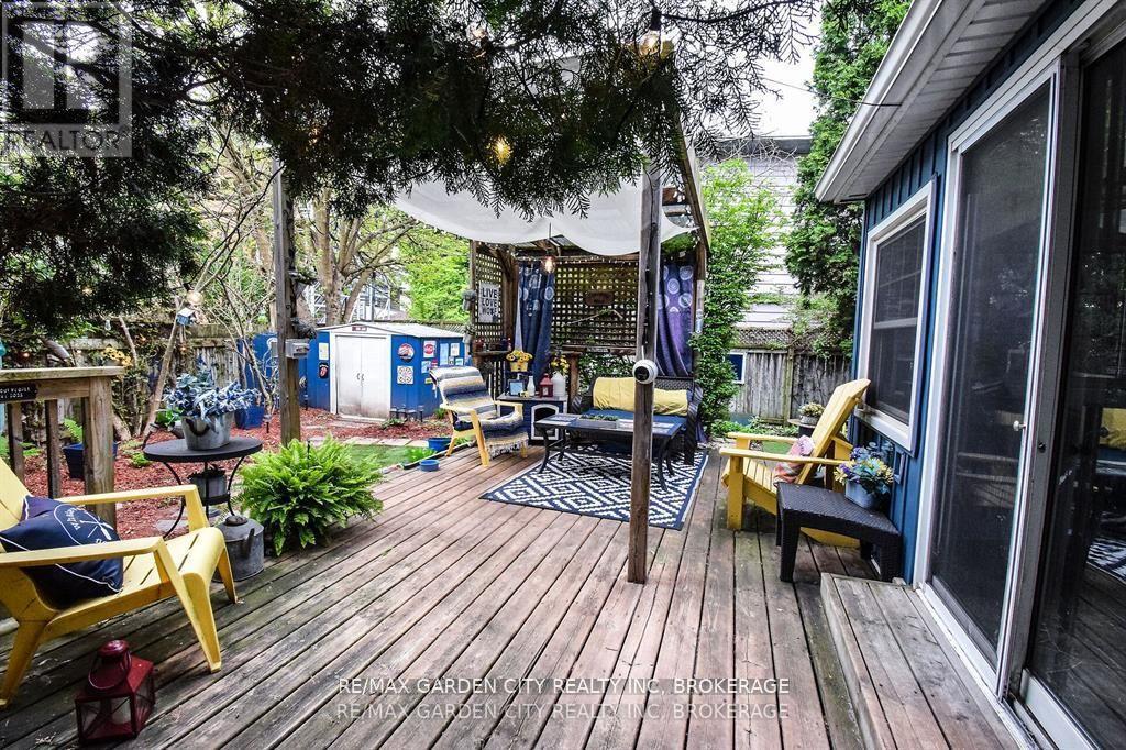 76 Beech Street, St. Catharines (Downtown), Ontario  L2R 2B7 - Photo 27 - X12399499