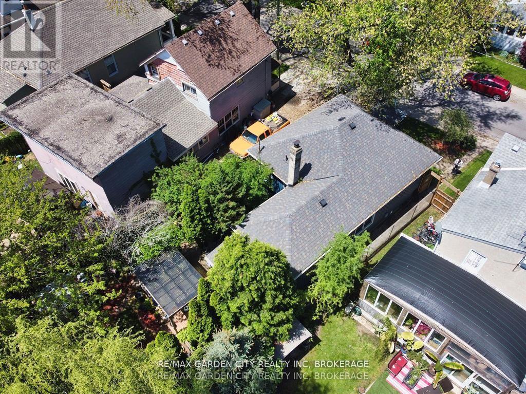 76 Beech Street, St. Catharines (Downtown), Ontario  L2R 2B7 - Photo 36 - X12399499