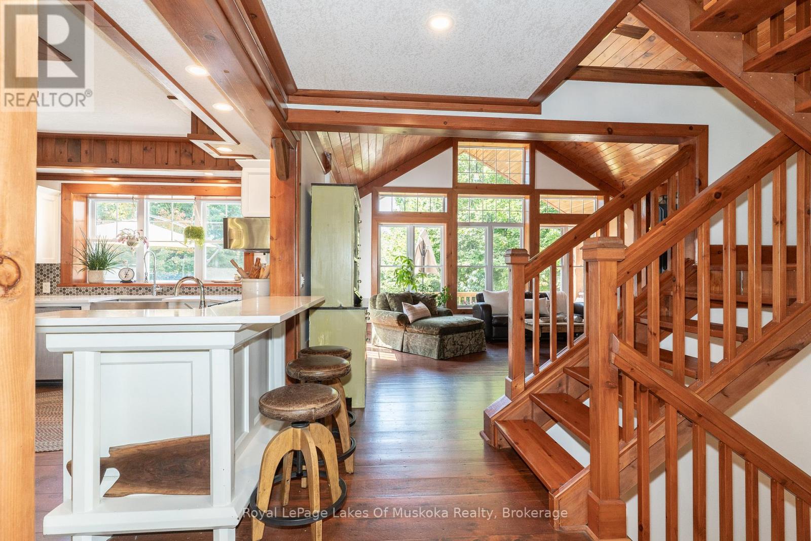 1080 Walkers Glenn Crescent, Lake Of Bays (Sinclair), Ontario  P1H 2J6 - Photo 15 - X12399329