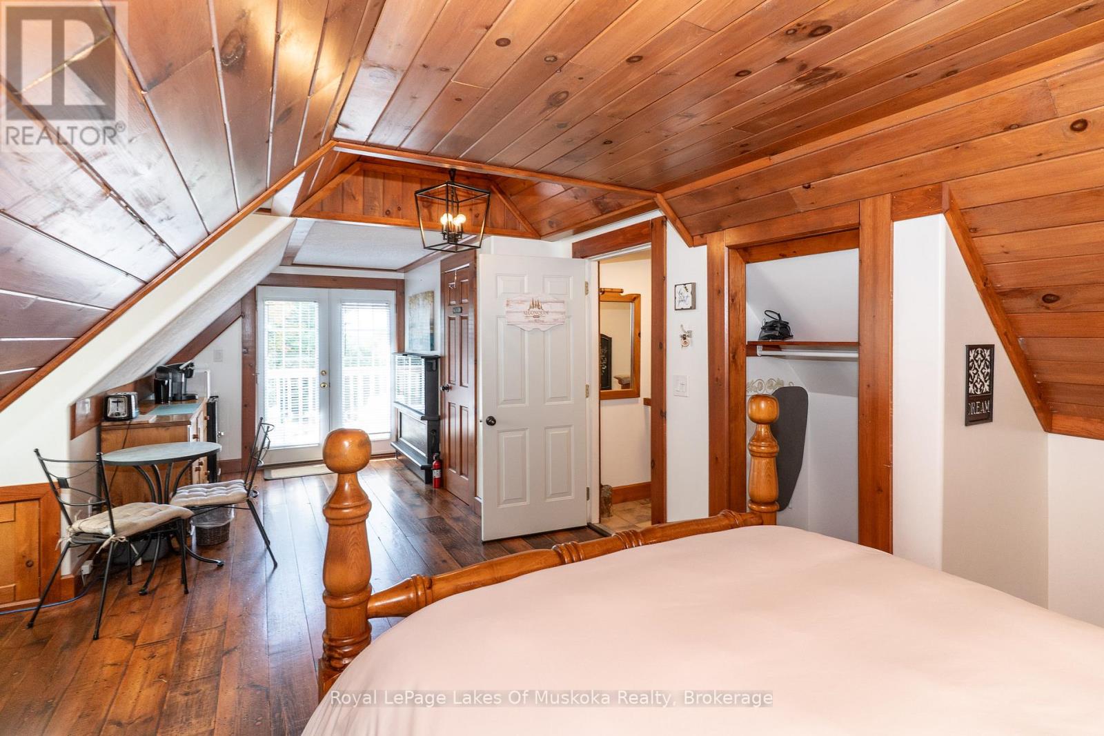 1080 Walkers Glenn Crescent, Lake Of Bays (Sinclair), Ontario  P1H 2J6 - Photo 28 - X12399329