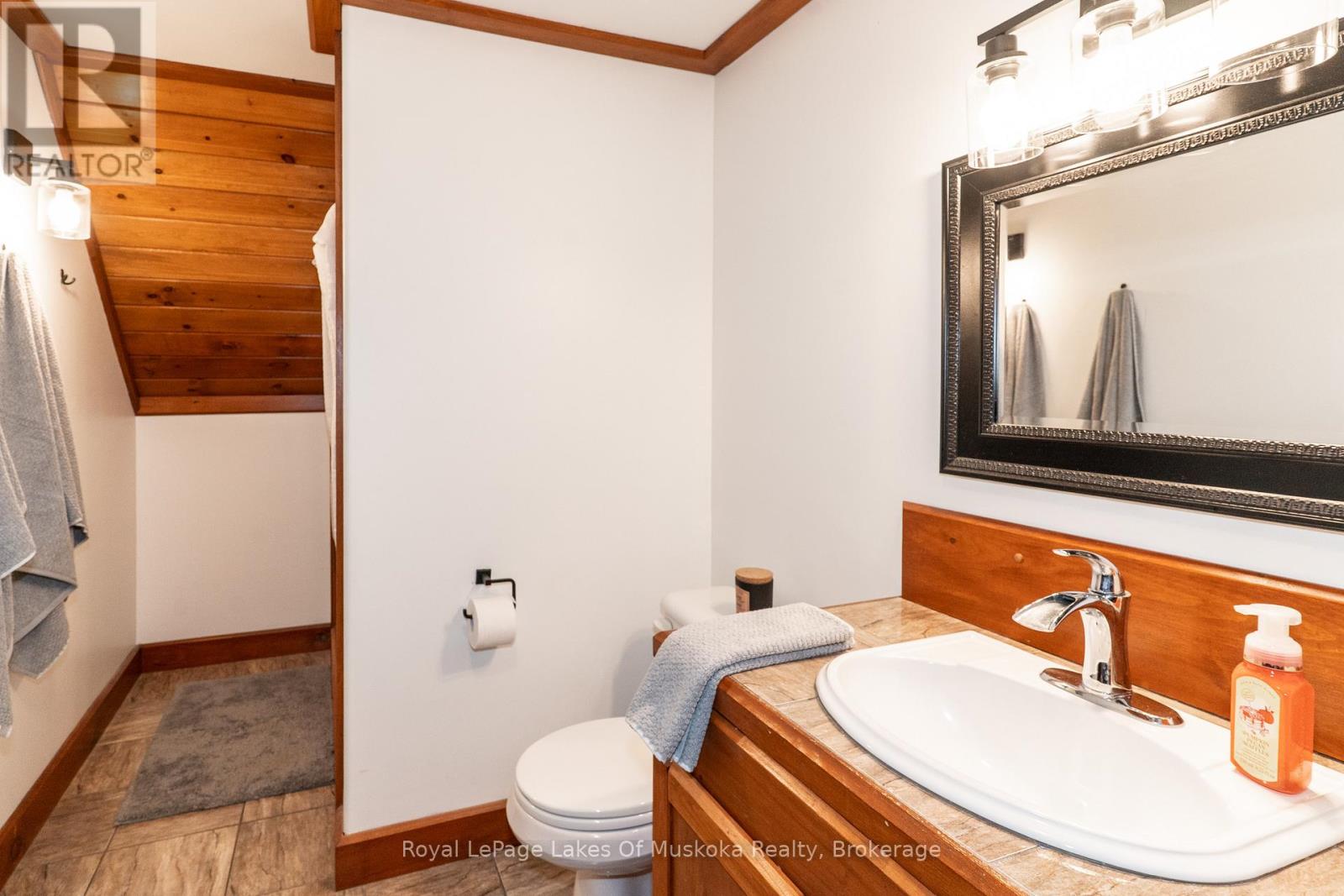 1080 Walkers Glenn Crescent, Lake Of Bays (Sinclair), Ontario  P1H 2J6 - Photo 38 - X12399329