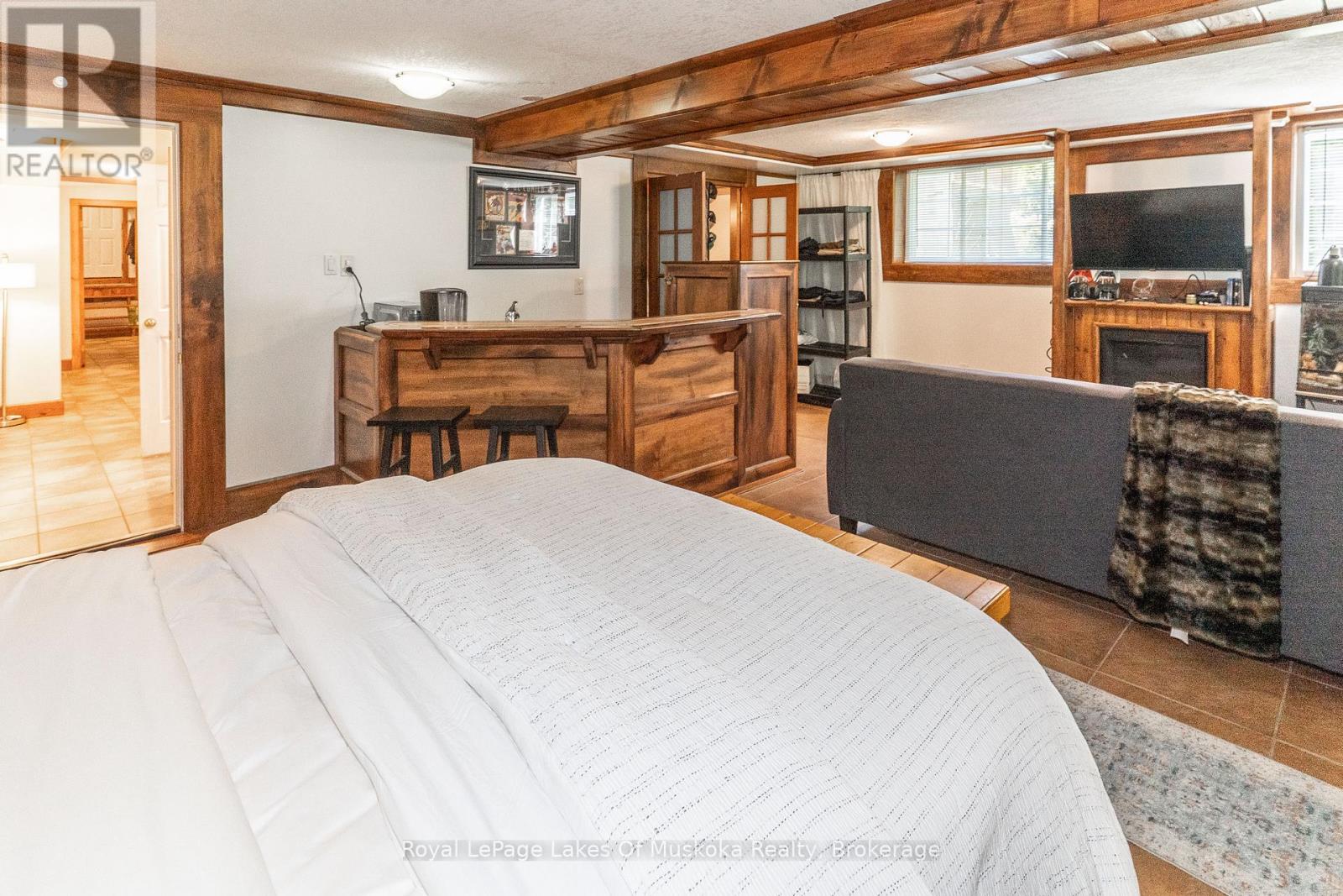 1080 Walkers Glenn Crescent, Lake Of Bays (Sinclair), Ontario  P1H 2J6 - Photo 42 - X12399329