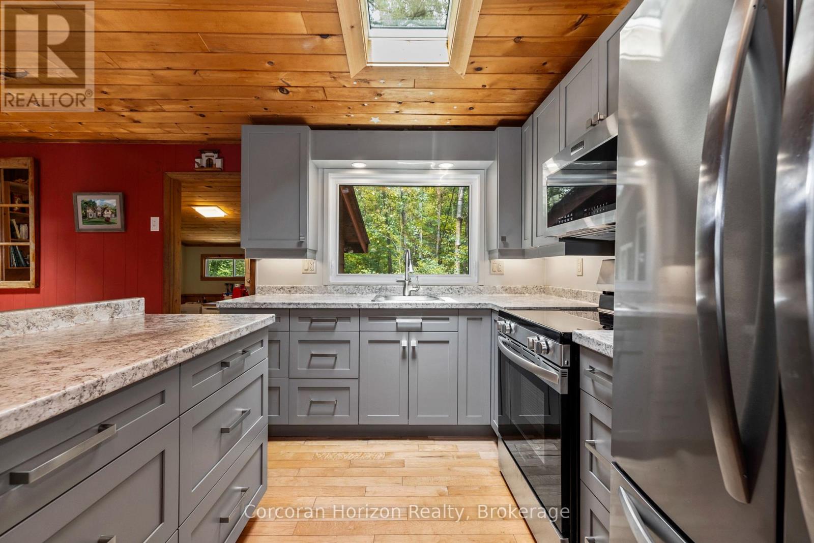 162 Winding Way, Georgian Bay (Baxter), Ontario  L0K 1S0 - Photo 19 - X12399470