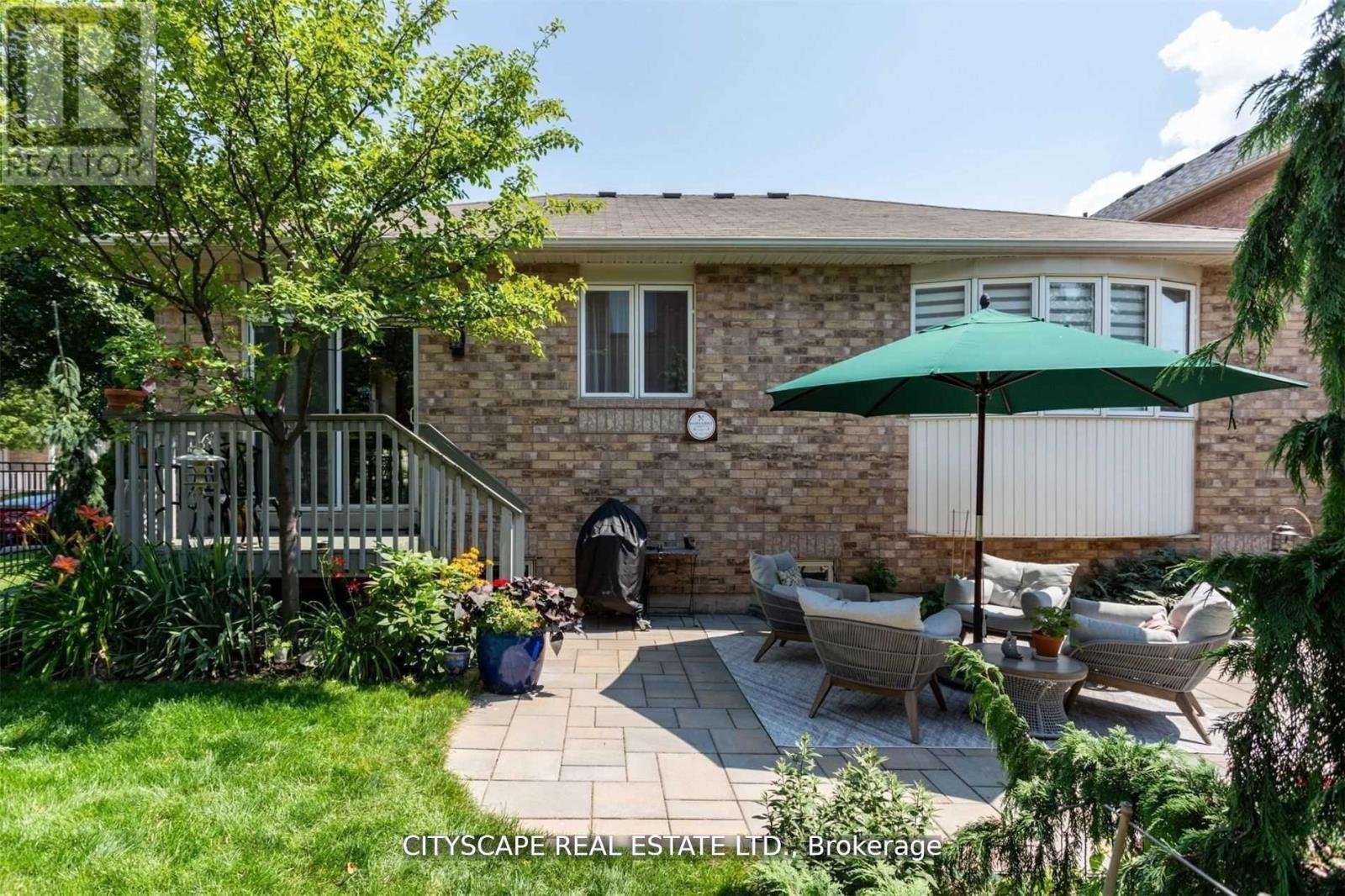 2241 Lyness Avenue, Oakville, Ontario  L6M 5C2 - Photo 23 - W12399268