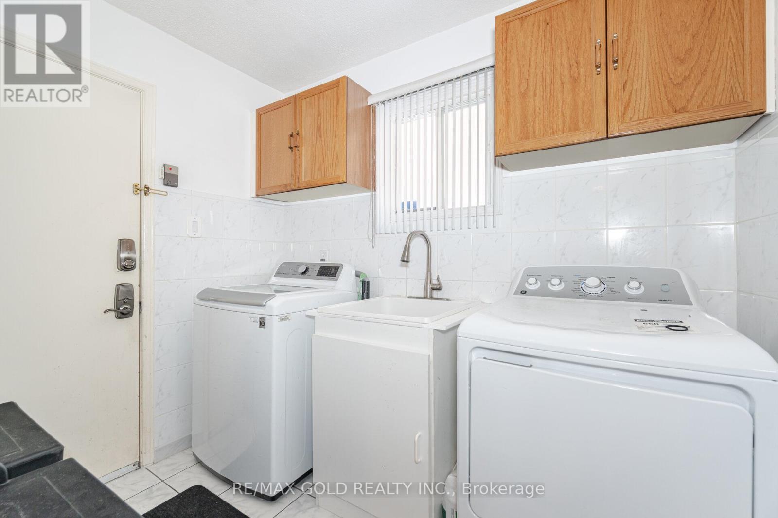 29 Brydon Crescent, Brampton, Ontario  L6X 3K2 - Photo 21 - W12399270