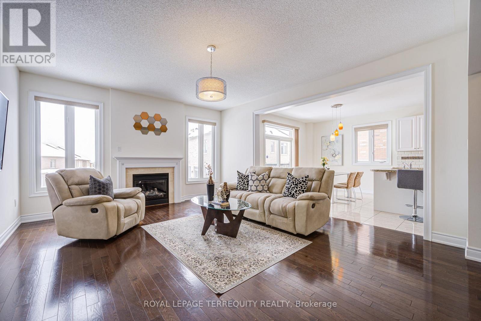 32 Mistyglen Crescent, Brampton (Credit Valley), Ontario  L6Y 0X2 - Photo 18 - W12399310