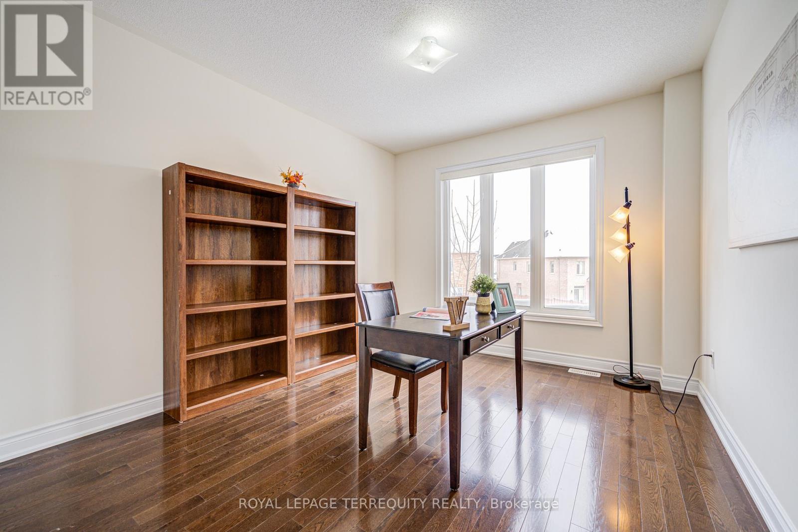 32 Mistyglen Crescent, Brampton (Credit Valley), Ontario  L6Y 0X2 - Photo 25 - W12399310