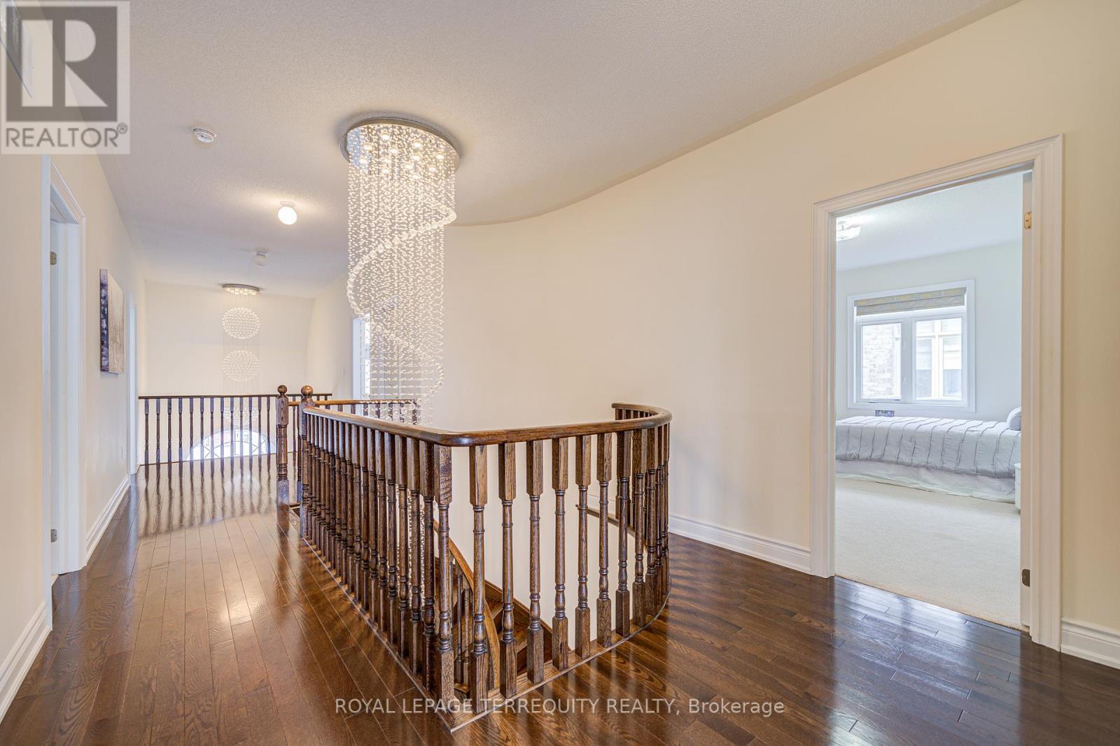 32 Mistyglen Crescent, Brampton (Credit Valley), Ontario  L6Y 0X2 - Photo 28 - W12399310