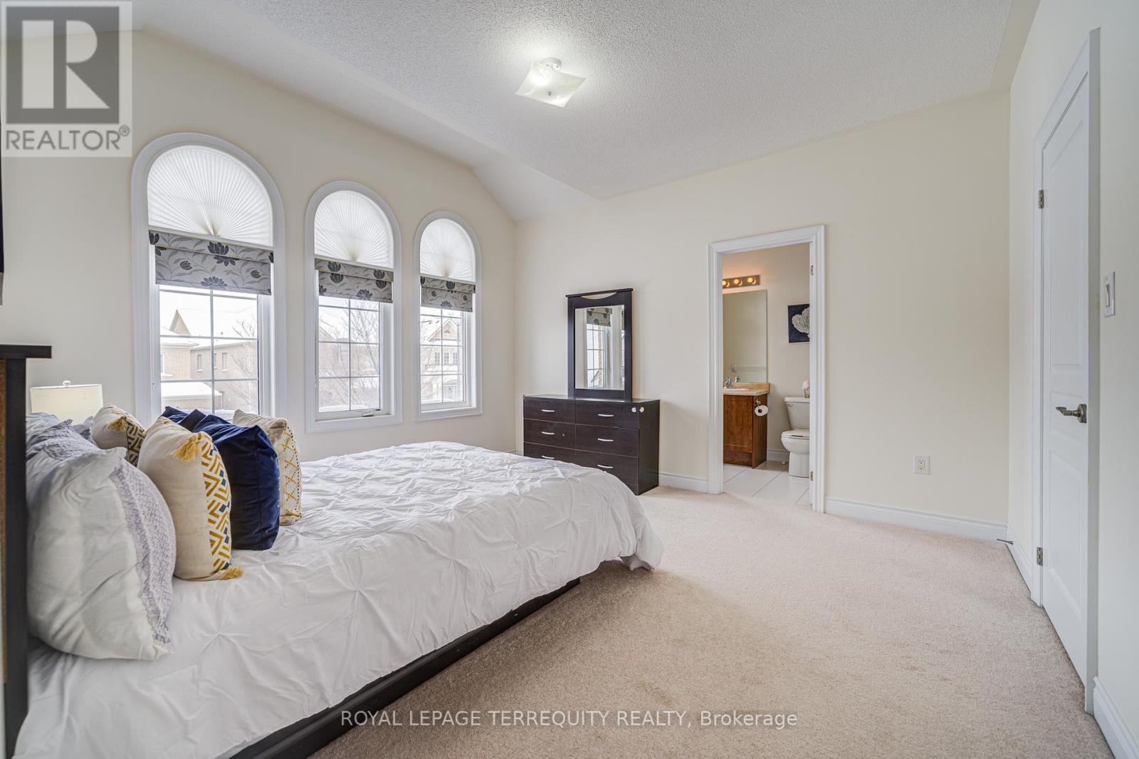 32 Mistyglen Crescent, Brampton (Credit Valley), Ontario  L6Y 0X2 - Photo 36 - W12399310