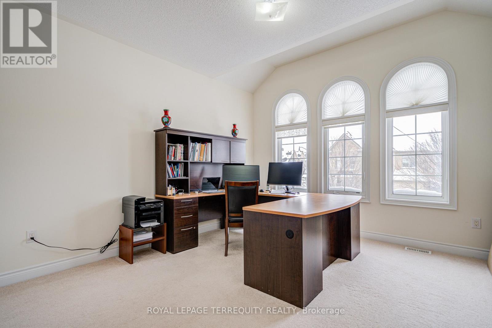 32 Mistyglen Crescent, Brampton (Credit Valley), Ontario  L6Y 0X2 - Photo 40 - W12399310