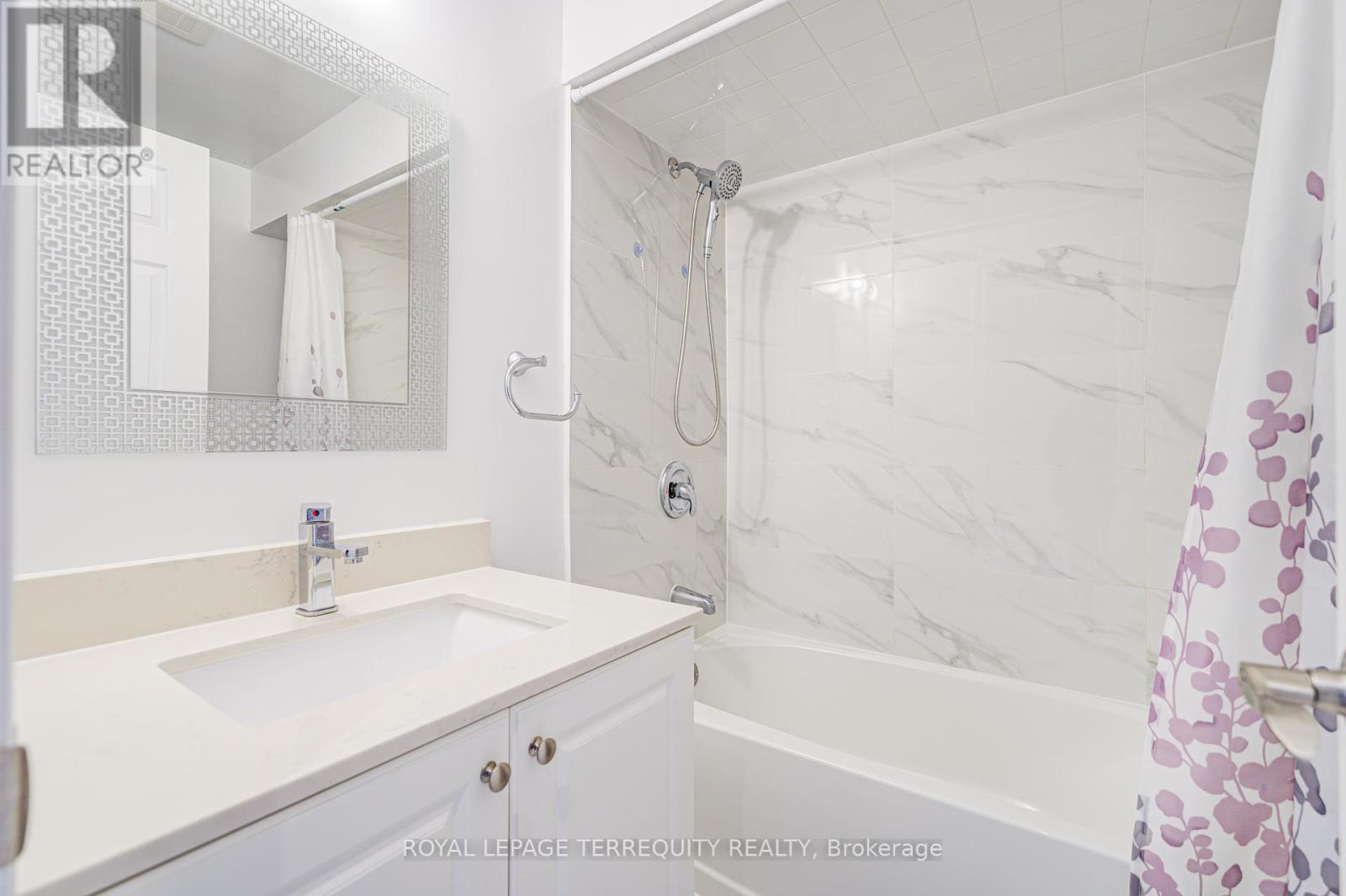 32 Mistyglen Crescent, Brampton (Credit Valley), Ontario  L6Y 0X2 - Photo 43 - W12399310