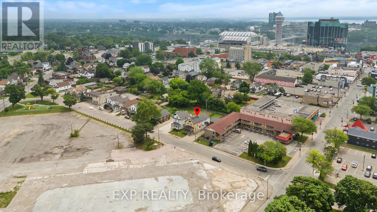 5554 Lewis Avenue, Niagara Falls (Clifton Hill), Ontario  L2G 3R7 - Photo 10 - X12237144