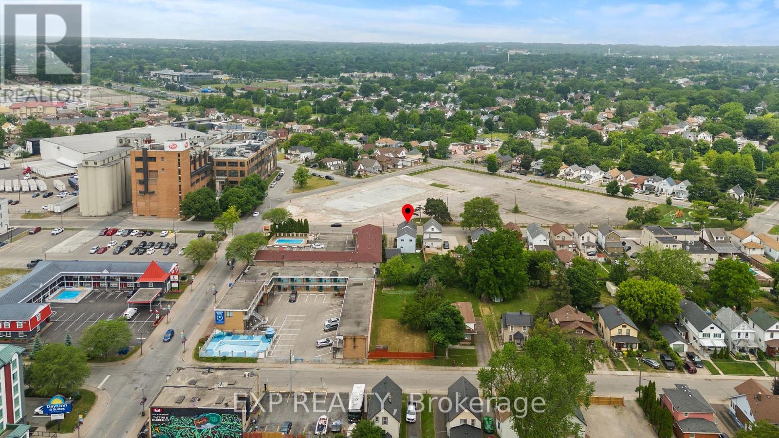 5554 Lewis Avenue, Niagara Falls (Clifton Hill), Ontario  L2G 3R7 - Photo 13 - X12237144