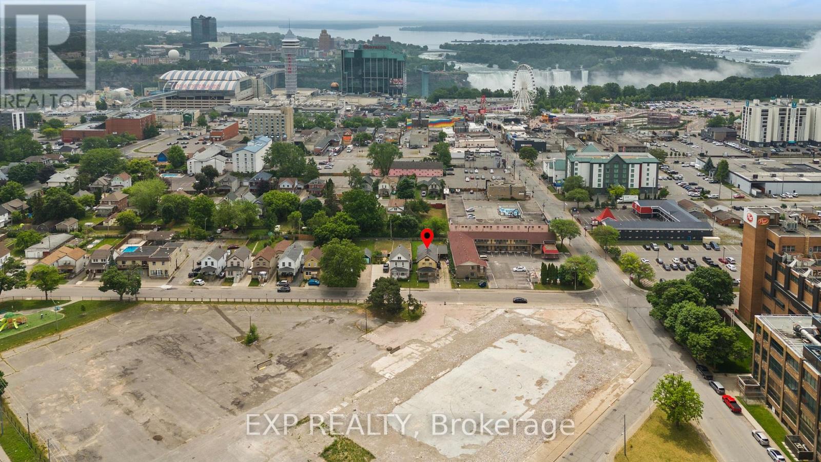 5554 Lewis Avenue, Niagara Falls (Clifton Hill), Ontario  L2G 3R7 - Photo 4 - X12237144