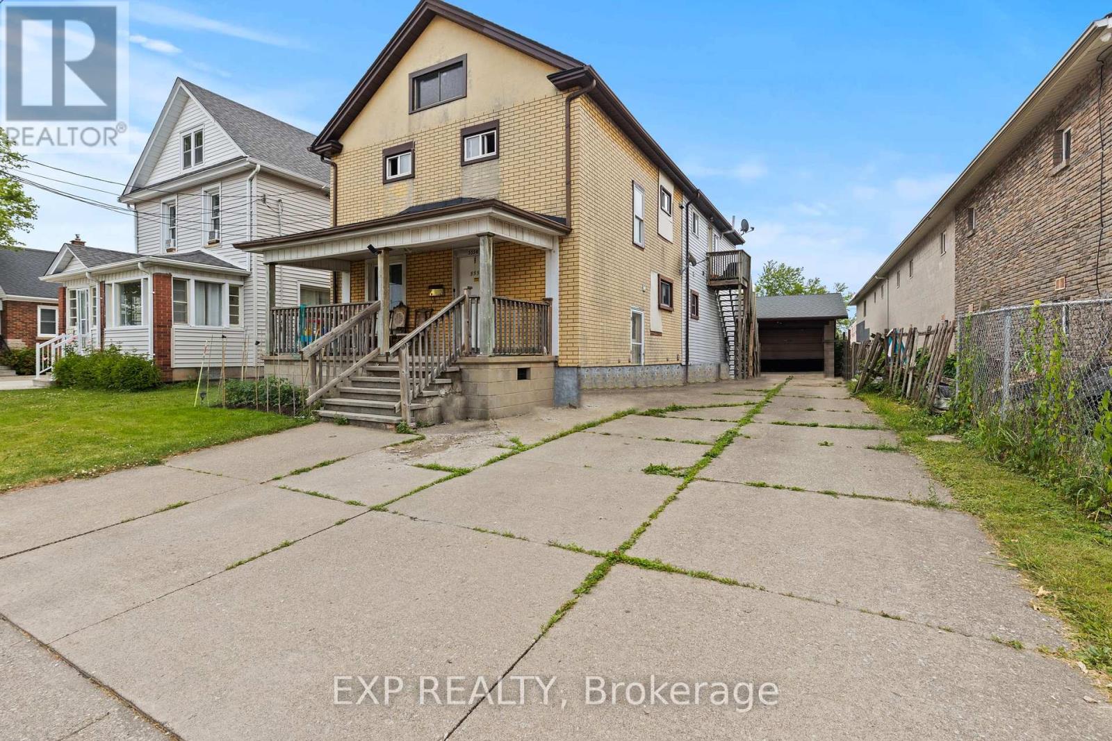 5554 Lewis Avenue, Niagara Falls (Clifton Hill), Ontario  L2G 3R7 - Photo 6 - X12237144